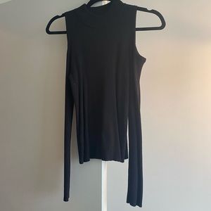 Cutout shoulder mock neck sweater top